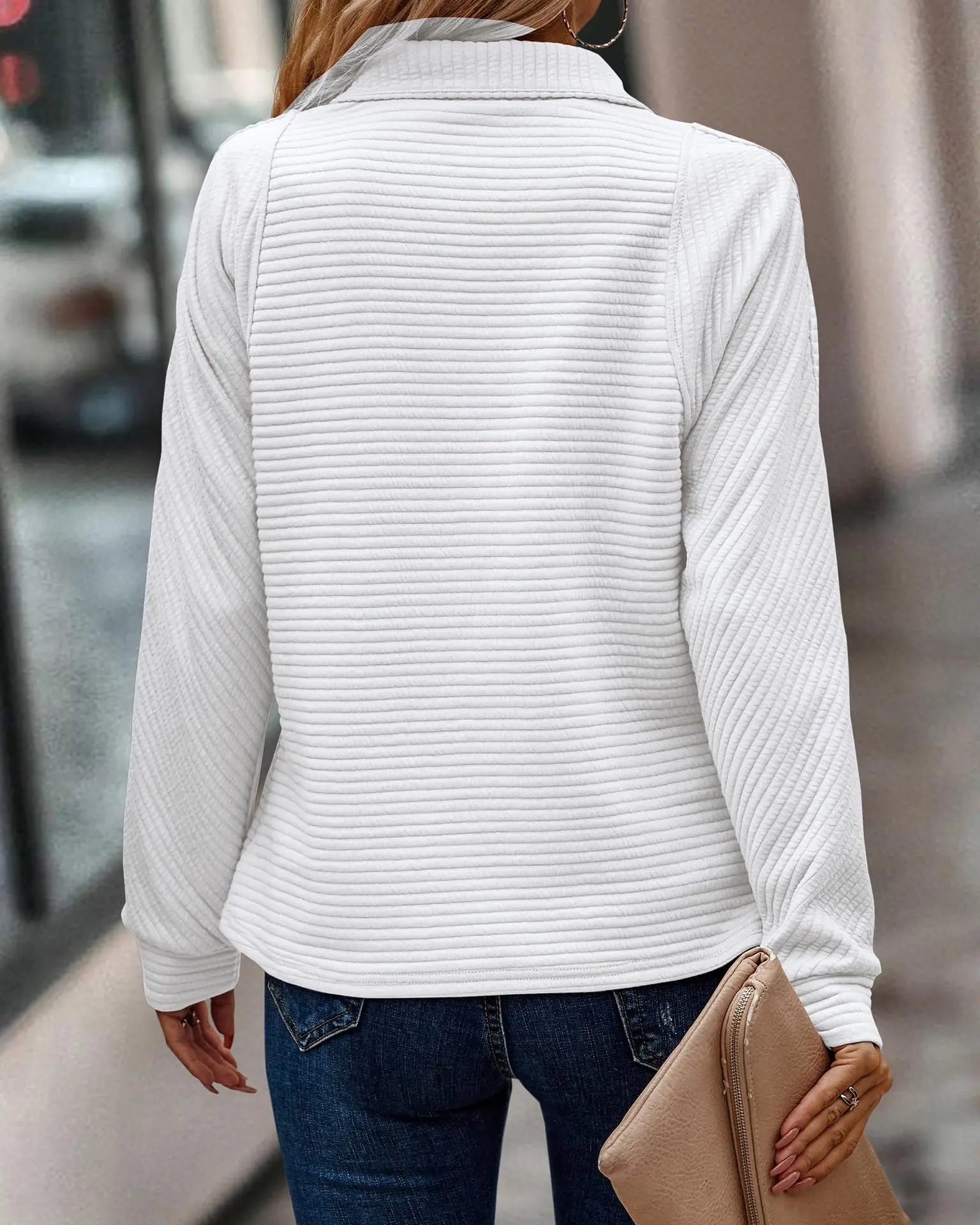 Eleganter Damenpullover – Figurbetonter Schnitt und zeitloser Stil