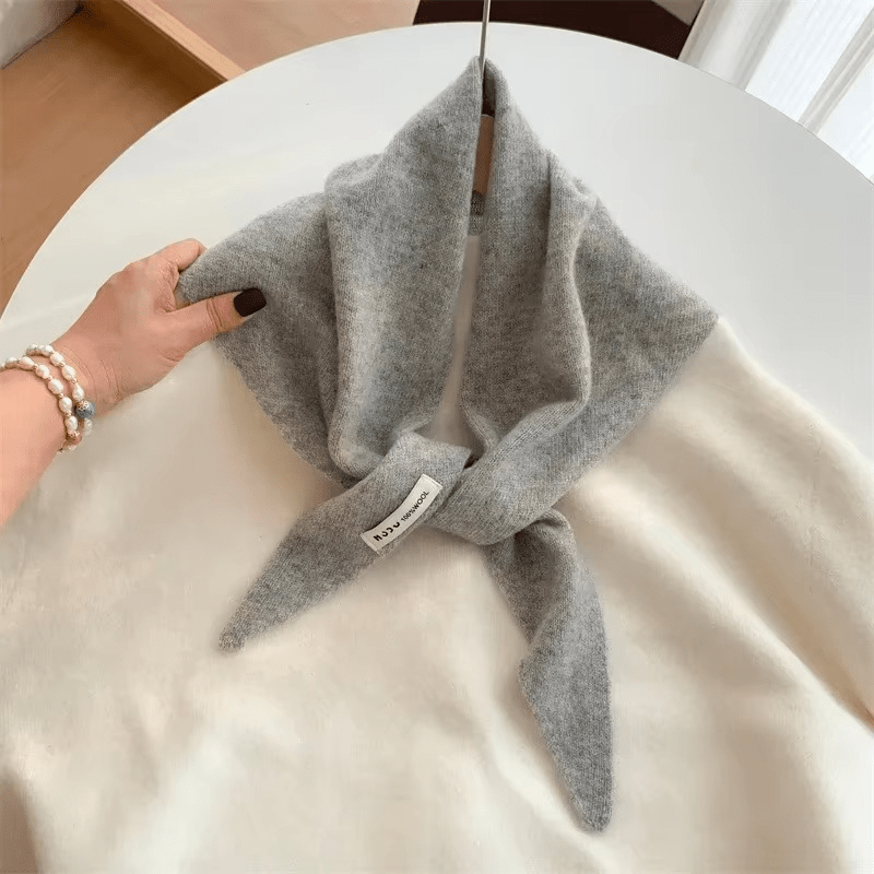 WolWeef Dreieckiger Strickschal – Weicher Wollmischschal für Wärme und Stil
